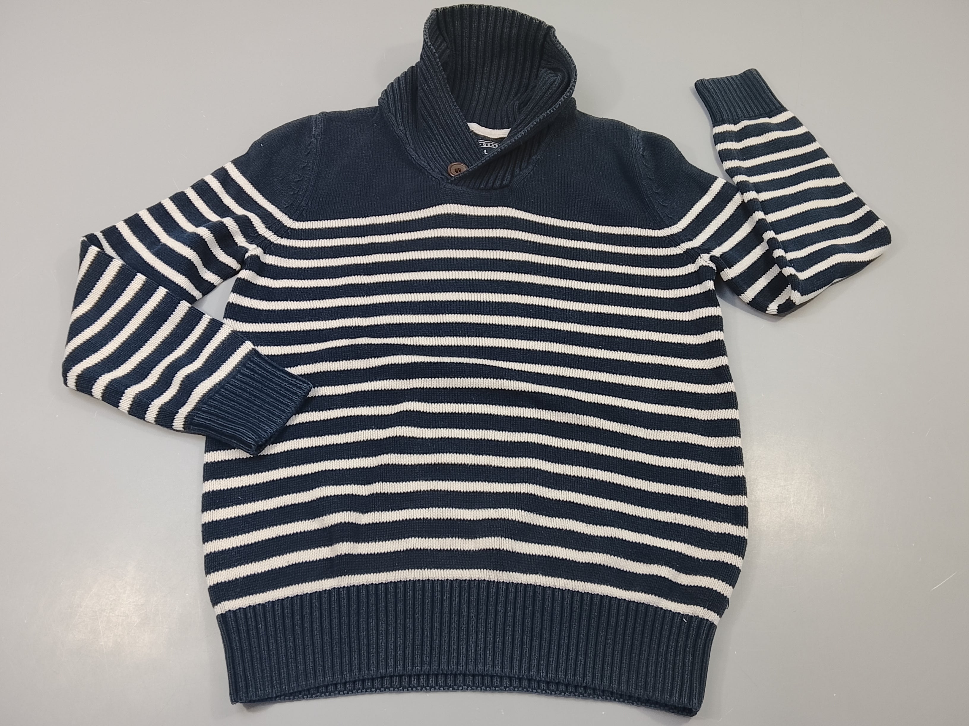 Pull bleu marine, rayé blanc , col châle