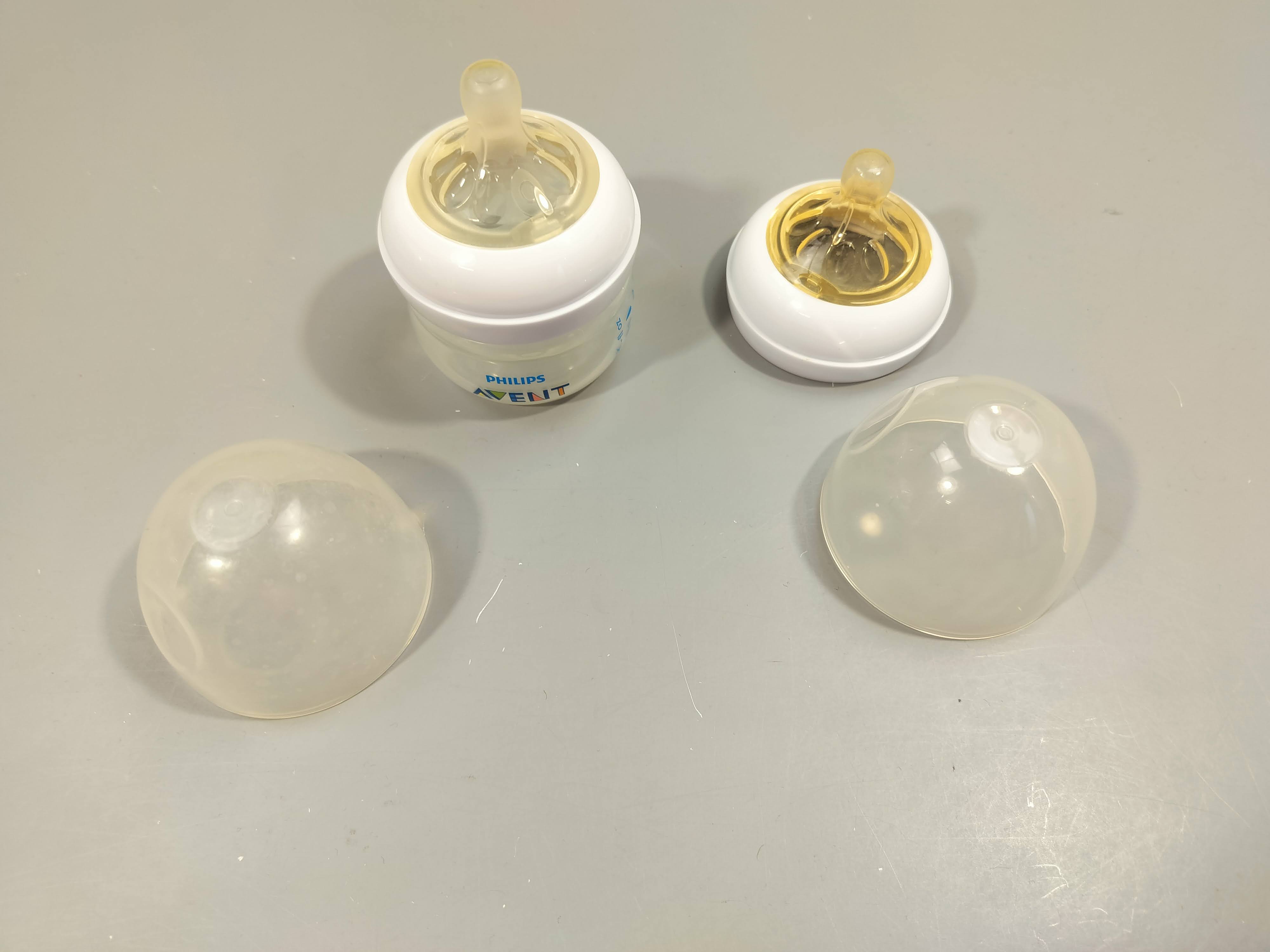 Biberon Avent en plastique  -60ml + tétine de rechange