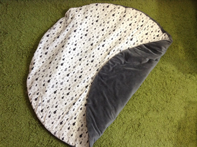 Tapis de jeu réversible gris cactus 120cm, moins cher chez Petit Kiwi