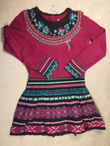 Robe m.l. aux motifs fushia et verts, moins cher chez Petit Kiwi