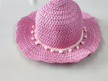 Chapeau rose petits pompoms