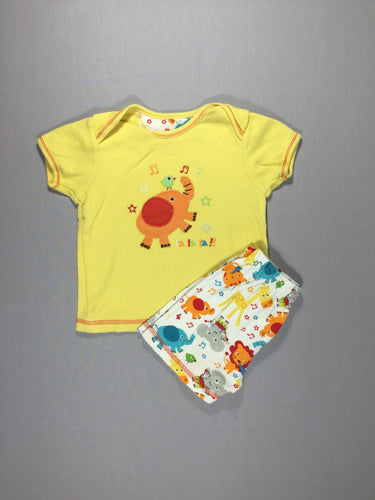 Pyjama 2pcs jersey T-shirt m.c jaune et short avec éléphants, moins cher chez Petit Kiwi