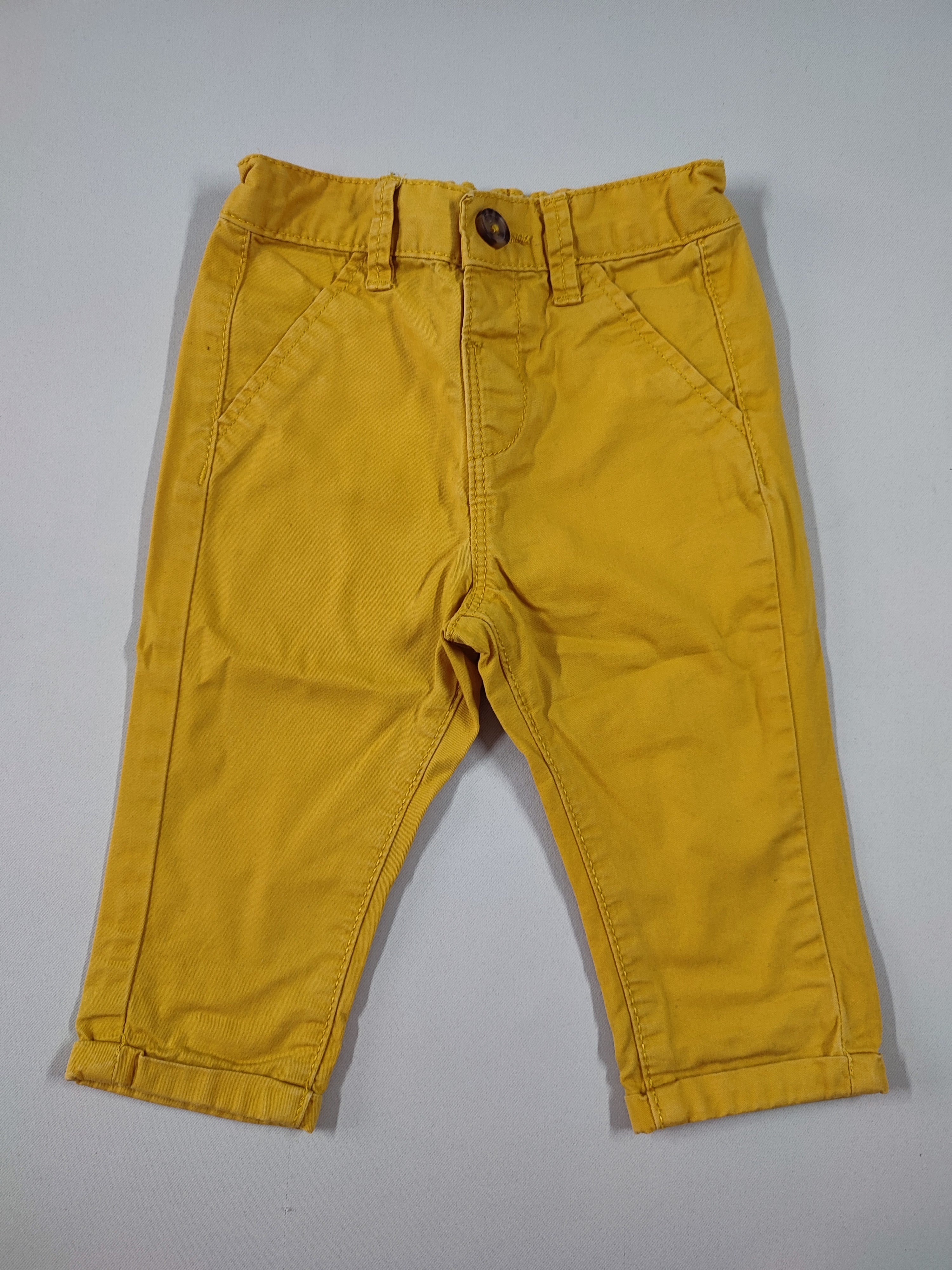 Pantalon jaune à revers
