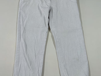 Pantalon 3/4 blanc ligné gris à paillettes à revers broderie