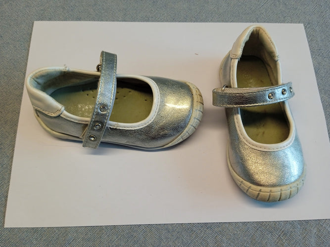 Chaussures argentées strass sur la bandoulière- 22, moins cher chez Petit Kiwi