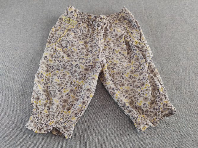 Pantalon blanc fleurs jaunes et grises, moins cher chez Petit Kiwi