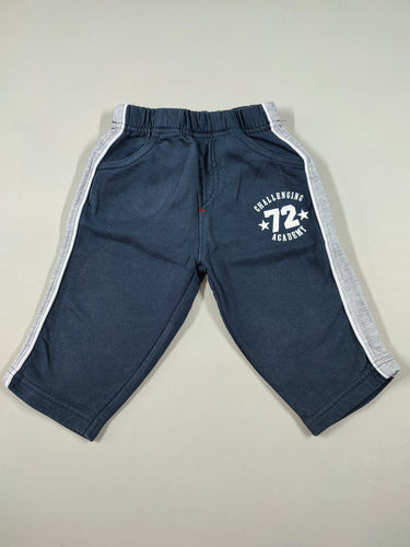 Pantalon molleton bleu marine bandes grises "72", moins cher chez Petit Kiwi