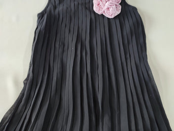 Robe s.m plissée en voile noire grosses fleurs roses