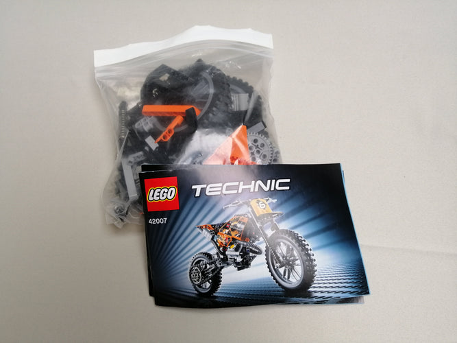 Lego Technic Moto cross 42007, moins cher chez Petit Kiwi