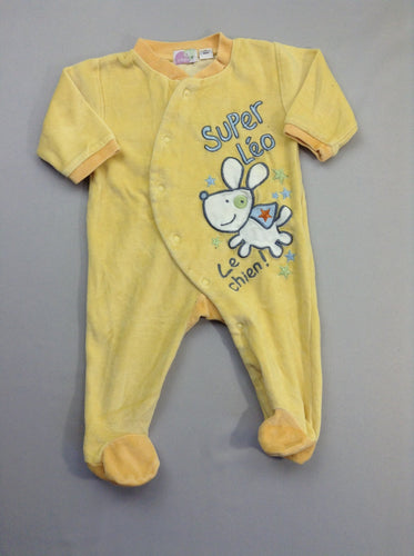 Pyjama velours jaune Super Léo, moins cher chez Petit Kiwi