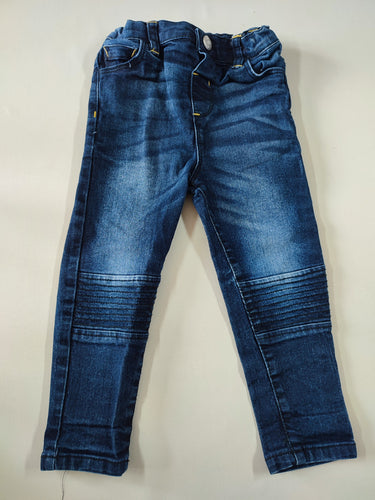 Jeans bleu texturé aux genoux, moins cher chez Petit Kiwi