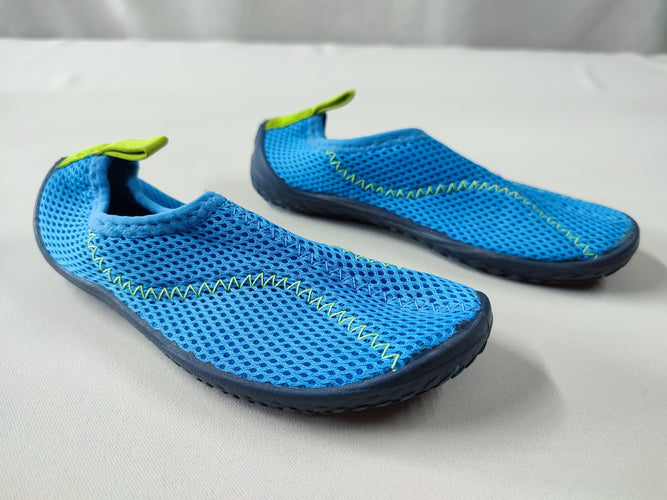 Chaussures d'eau bleue et  verte 28-29, moins cher chez Petit Kiwi