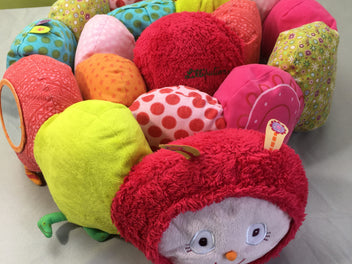 Tour de parc/lit Chenille Juliette s'enroule