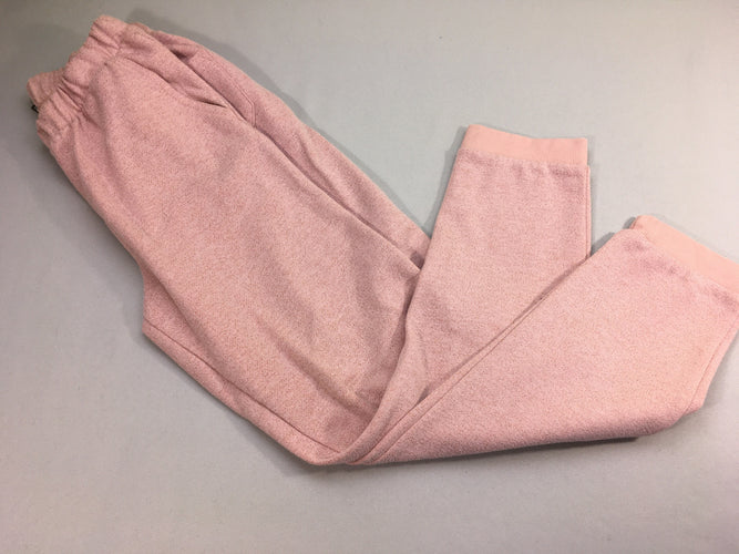 Pantalon training rose fil irisé, légèrement bouloché, moins cher chez Petit Kiwi