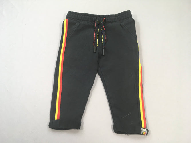 Pantalon de training bande noir jaune rouge sur la c t seconde