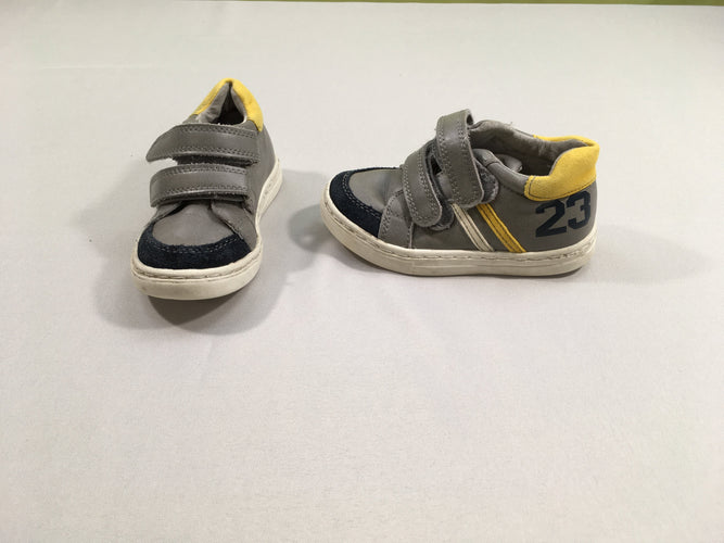Chaussures Woeffies gris-jaune "23"   velcros, 24, moins cher chez Petit Kiwi