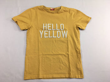 T-shirt m.c jaune Hello relief, un peu bouloché et petite tache sur la lettre O du bas