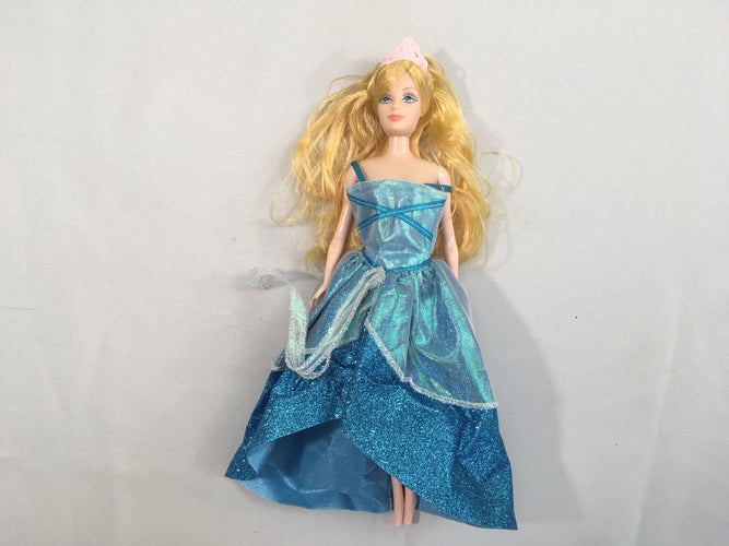 Poupée princesse robe bleu pailletée, moins cher chez Petit Kiwi