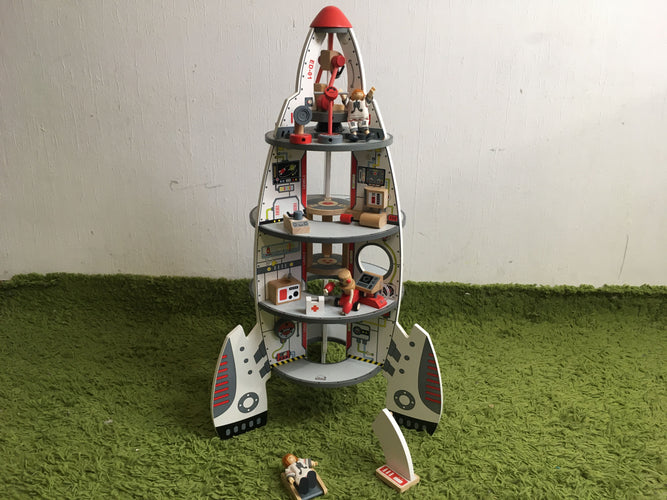 Fusée spatiale en bois à construire + personnages-accessoires-Hape, moins cher chez Petit Kiwi