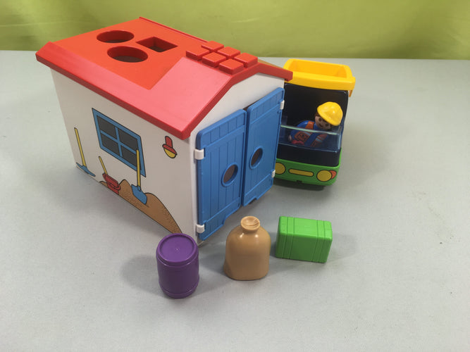 Playmobil 123 70184, ouvrir avec camion et garage - seconde main/occasion  pour 11 € • Petit Kiwi