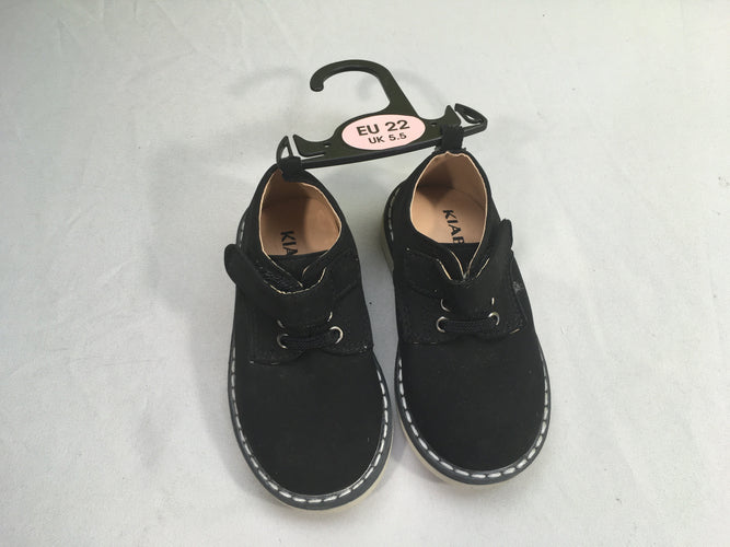 NEUF chaussures basses noires, 22, moins cher chez Petit Kiwi
