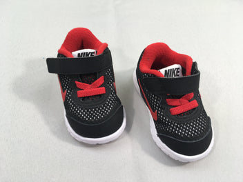 Etat neuf-Basket Nike noire-rouge 17