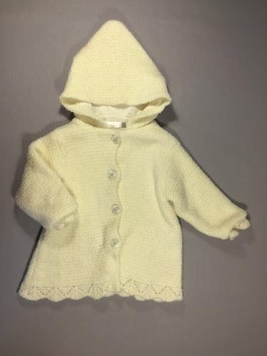 Manteau à capuche blanc texturé - bas ajouré - doublé jersey "Moi, bébé Clayeux", moins cher chez Petit Kiwi