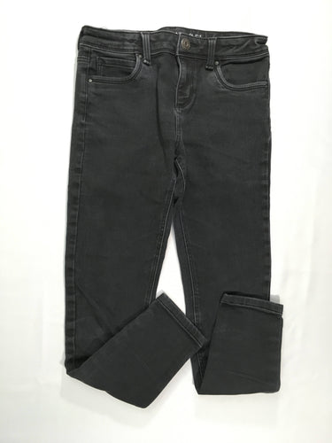 Pantalon noir (elastane légèrement détendu fesse droite), moins cher chez Petit Kiwi