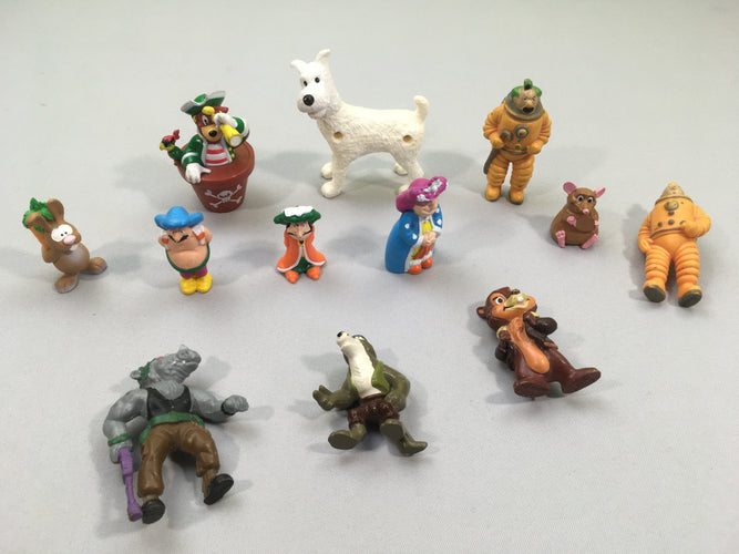 Lot de petites figurines dont Tintin, moins cher chez Petit Kiwi