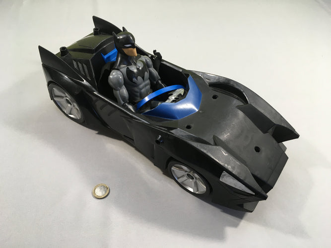 Batmobile 30 cm avec figurine DC Justice League - sans les doubles canons -  seconde main/occasion pour 10 € • Petit Kiwi
