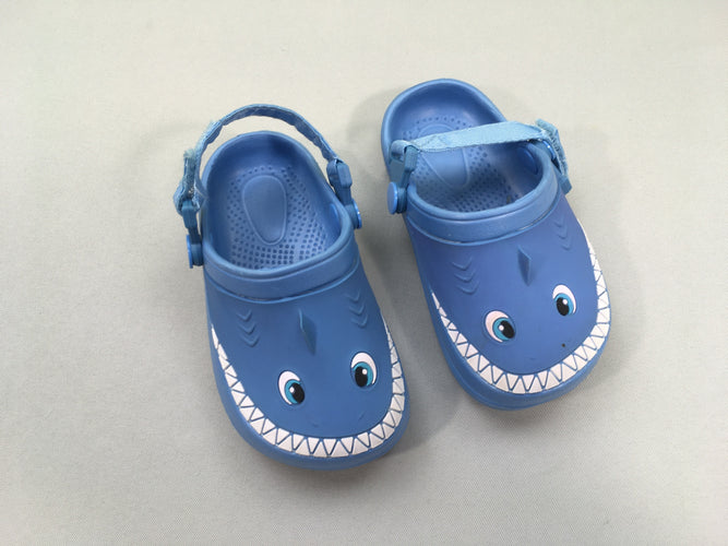 Sabots style crocs bleu requins, XQ gardenwear, moins cher chez Petit Kiwi