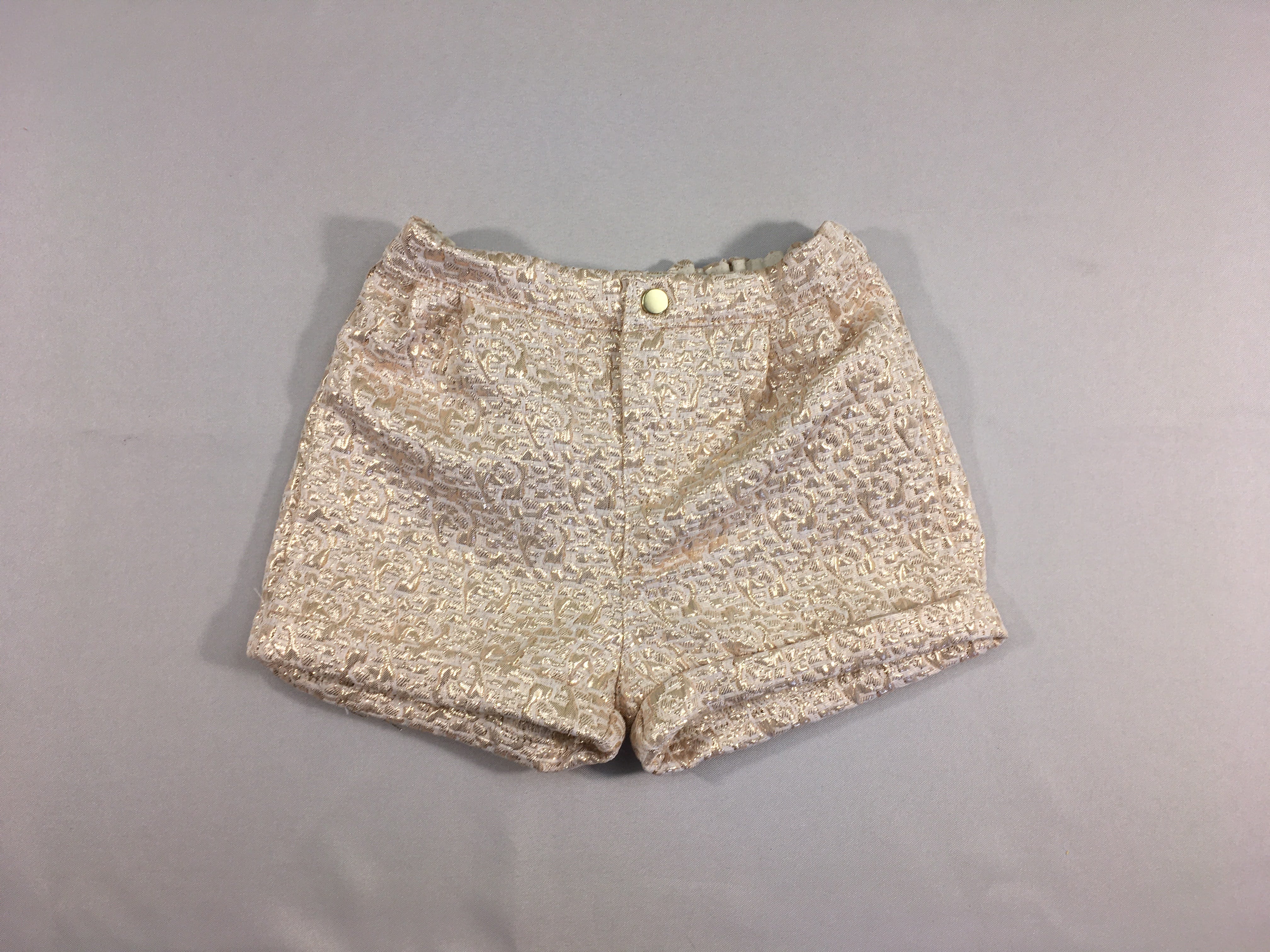 Short texturé rose irisé