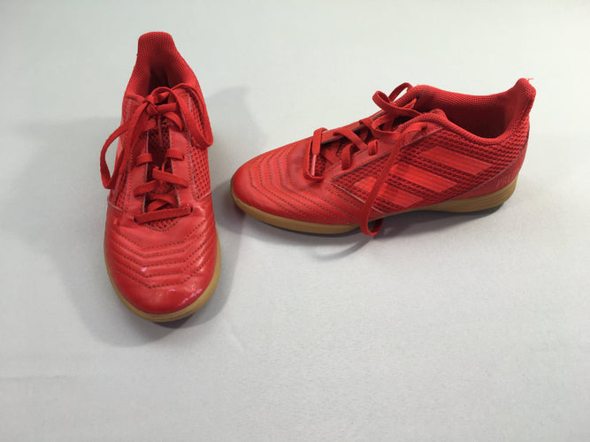 Basket foot salle rouge Predator 36, moins cher chez Petit Kiwi