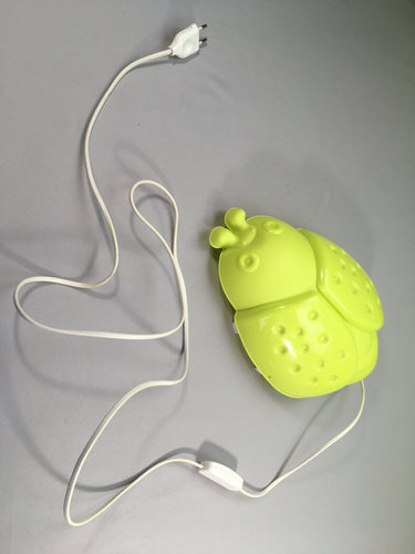 Lampe murale Käfer verte ampoule (onctionnelle) comprise, moins cher chez Petit Kiwi