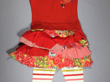 robe  m.c jersey rouge et coton fleuri et rouge  + legging ligné